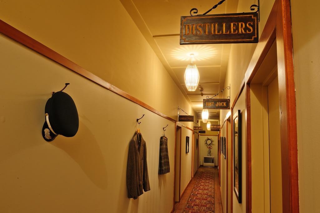 Blacks Hotel Ophir Kültér fotó